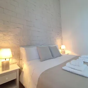 Nell'azzurro 3*, Cagliari Italia