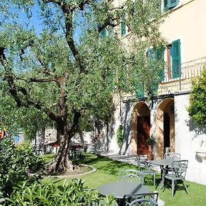 Tiziana Garnì 2*, Gargnano Italia